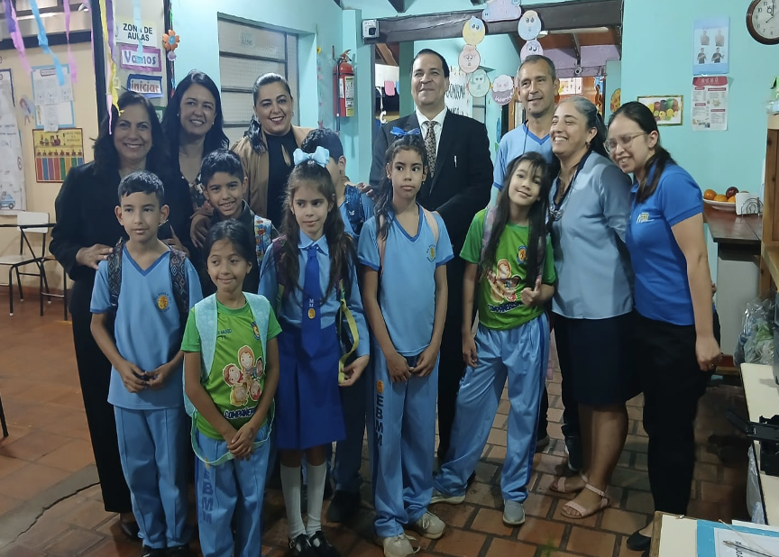 Oñeg̃uahẽkuri mbo’ehao Luque-peguápe oñemb’apo hag̃ua lengua de señas jeporumemerã rehe